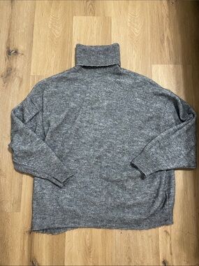 Zara Women's Alpaca and Wool Blend Oversized Gray Turtleneck Sweater